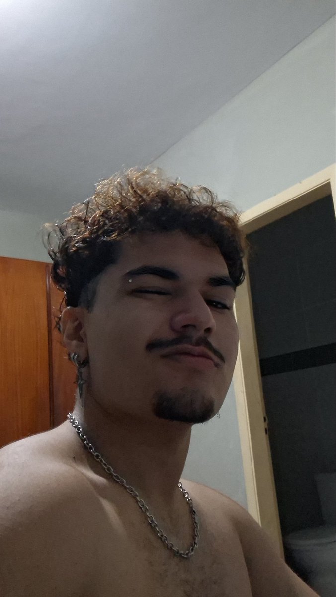eevee chá de boldo tweet media