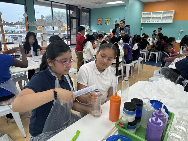 hearnehusky's tweet photo. Thank you Texas A&amp;M’s LevelUp Texas program for sponsoring our field trip to Funtastik Labs! 🎉 Our students had an amazing time learning through hands-on STEM activities, career exploration, and fun experiences 🧪✨

Thank you again, Mrs. B! We truly appreciate you! 🩵🐾 https://t.co/aM7baGmrIs