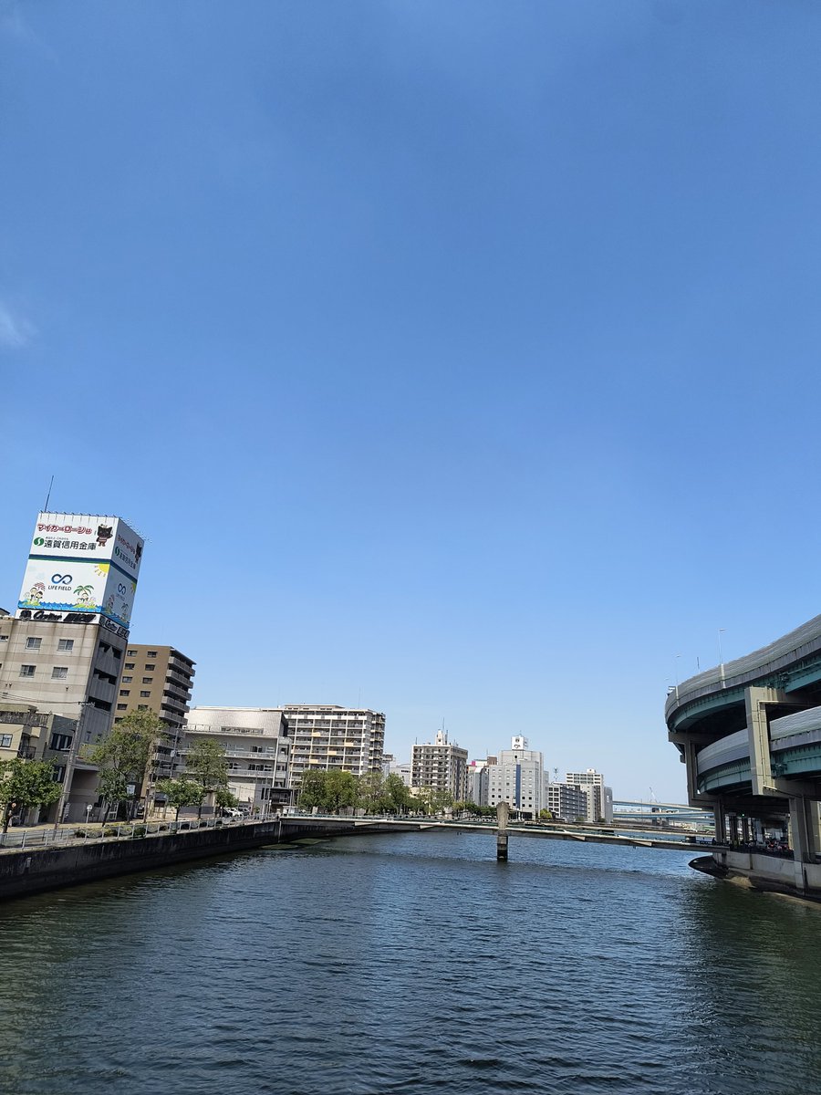 deep44sea's tweet photo. ただいま24度😮‍💨テクテク歩いて帰路へ
もう夏やな😆
今週も頑張ろう🤧 https://t.co/lpBK2DNQ6S