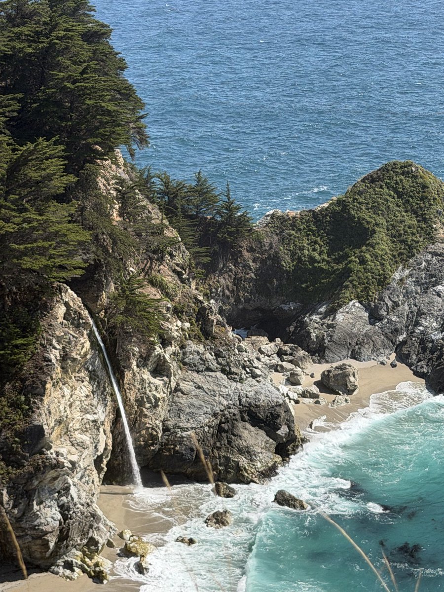 felix_flyn64385's tweet photo. Route 1! #bigsur #california https://t.co/Tro9VYA4zT