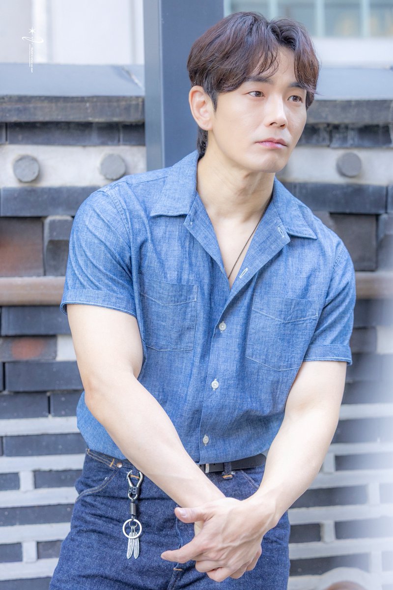 attheskyfall's tweet photo. 260510 비스티

#온주완 배우님

피지컬 https://t.co/kjRCPf2xbp