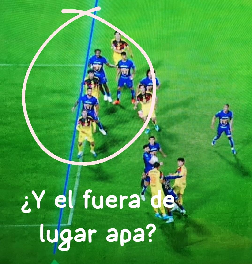 masideas's tweet photo. @ClubAmerica Juegazo pumas America
Y asalto y robo descarado para que Pumas avance

Gol en fuera de lugar
No les marcan claro penal en contra y probable expulsión

Sufre para marcar clara mano
La vio enfrente y tuvo que esperar le dijeran en el VAR 

Y anuló gol válido https://t.co/l8PGbq1My8