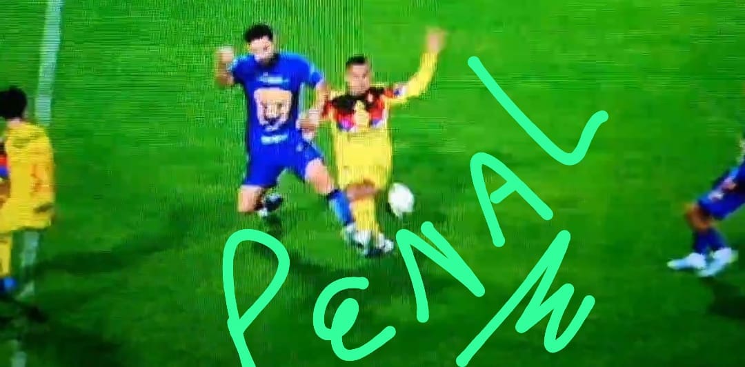 masideas's tweet photo. @ClubAmerica Juegazo pumas America
Y asalto y robo descarado para que Pumas avance

Gol en fuera de lugar
No les marcan claro penal en contra y probable expulsión

Sufre para marcar clara mano
La vio enfrente y tuvo que esperar le dijeran en el VAR 

Y anuló gol válido https://t.co/l8PGbq1My8