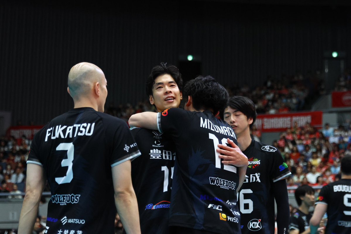 🐺MATCH REPORT🐶

2026.5.10 (Sun.)
2025-26 SemiFinal GAME2
vs サントリーサンバーズ大阪

逆転負けでセミファイナル敗退も、「いちばんいい試合でした」と水町。
誇りを胸に戦い抜いた今季最終戦

試合レポートはこちら👇
wolfdogs.jp/topics/detail/…

#大同生命SVリーグ
#ウルフドッグス名古屋