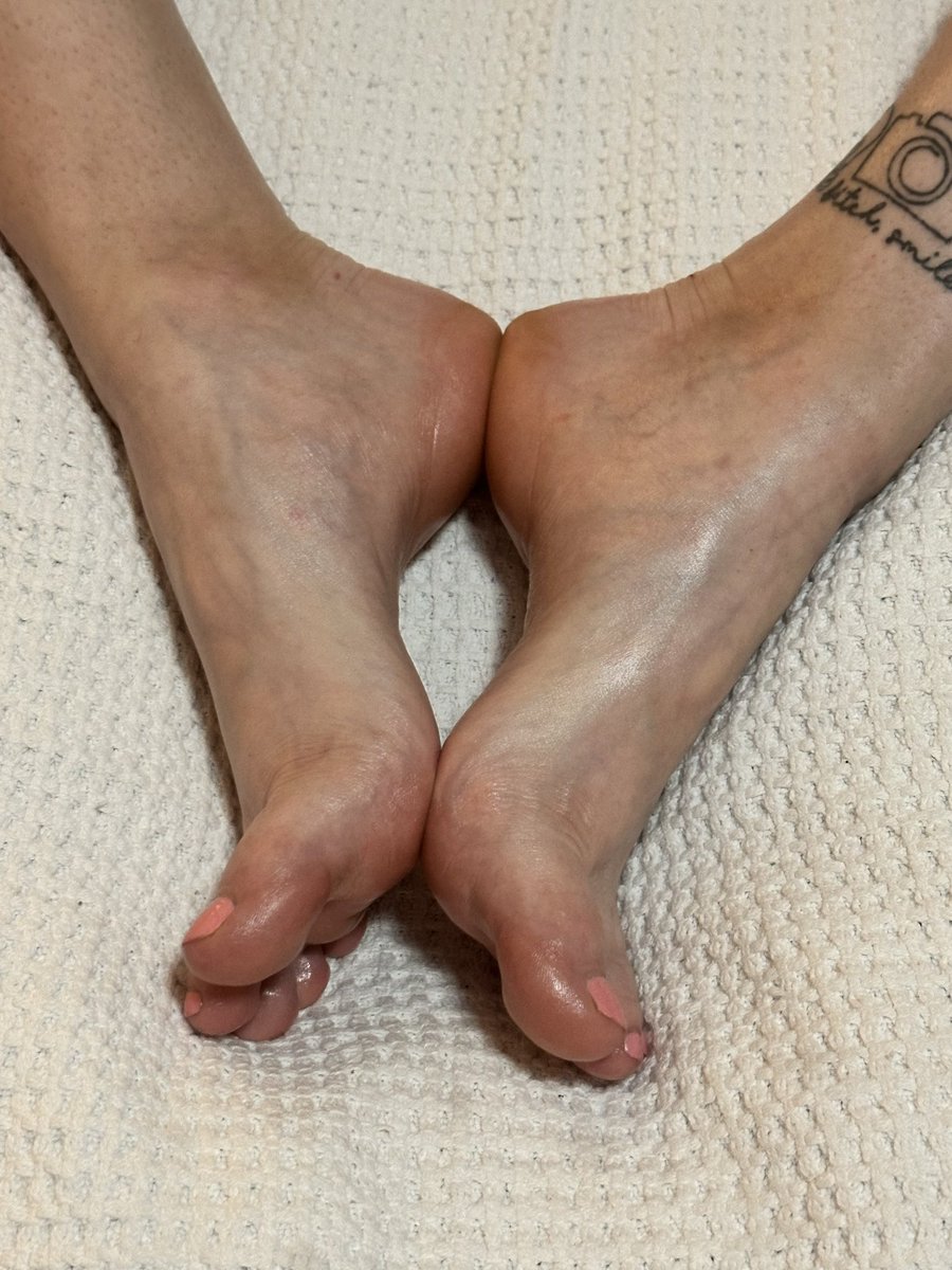 TiredToesXO's tweet photo. @HSoless Happy Mother’s Day y’all 💕 https://t.co/46qUexcuvT