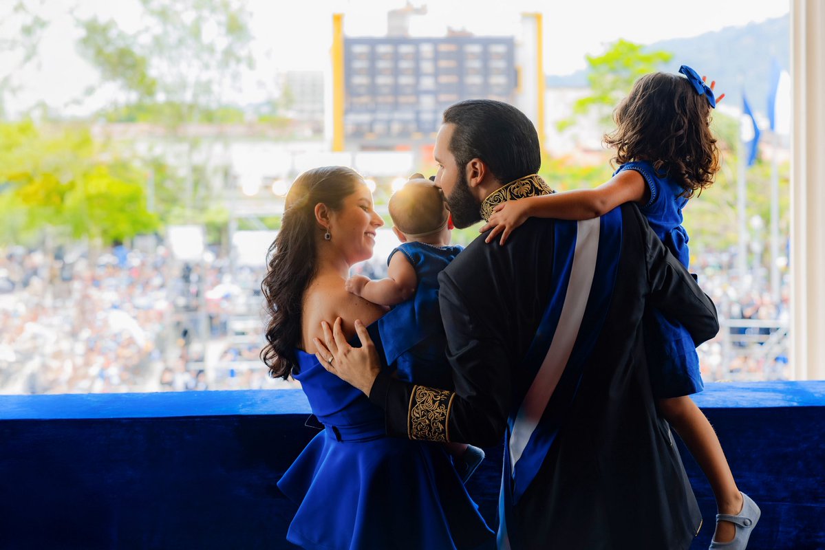 Nayib Bukele tweet media