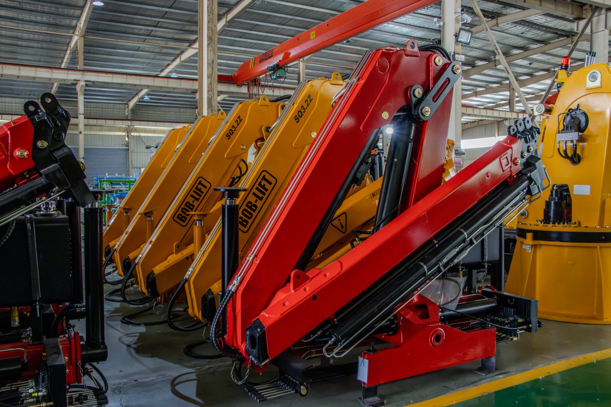 LiftBob3672's tweet photo. At the BOB-LIFT factory, every machine is built through a professional production process.
BOB-LIFT, built with professionalism and trusted by customers.
#BOBLIFT #FactoryView #CraneManufacturer #ProfessionalFactory #ConstructionMachinery #TruckCrane #MarineCrane #MadeInChina https://t.co/i44zYGxX5H