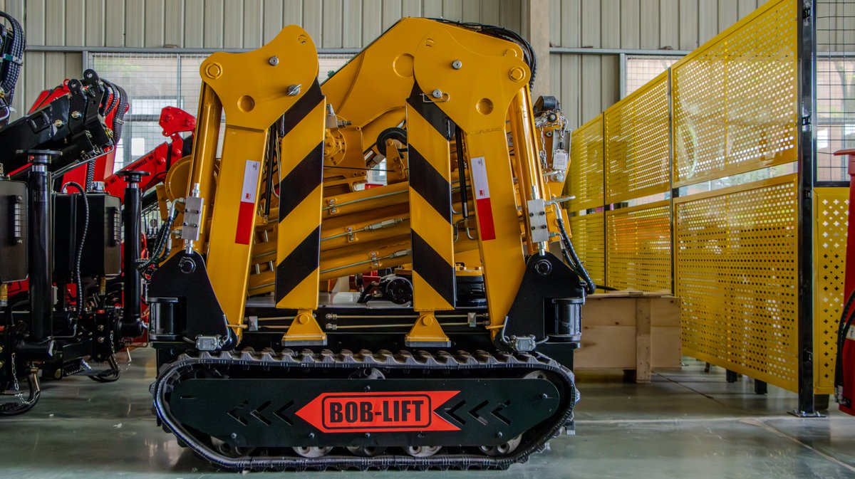 LiftBob3672's tweet photo. At the BOB-LIFT factory, every machine is built through a professional production process.
BOB-LIFT, built with professionalism and trusted by customers.
#BOBLIFT #FactoryView #CraneManufacturer #ProfessionalFactory #ConstructionMachinery #TruckCrane #MarineCrane #MadeInChina https://t.co/i44zYGxX5H