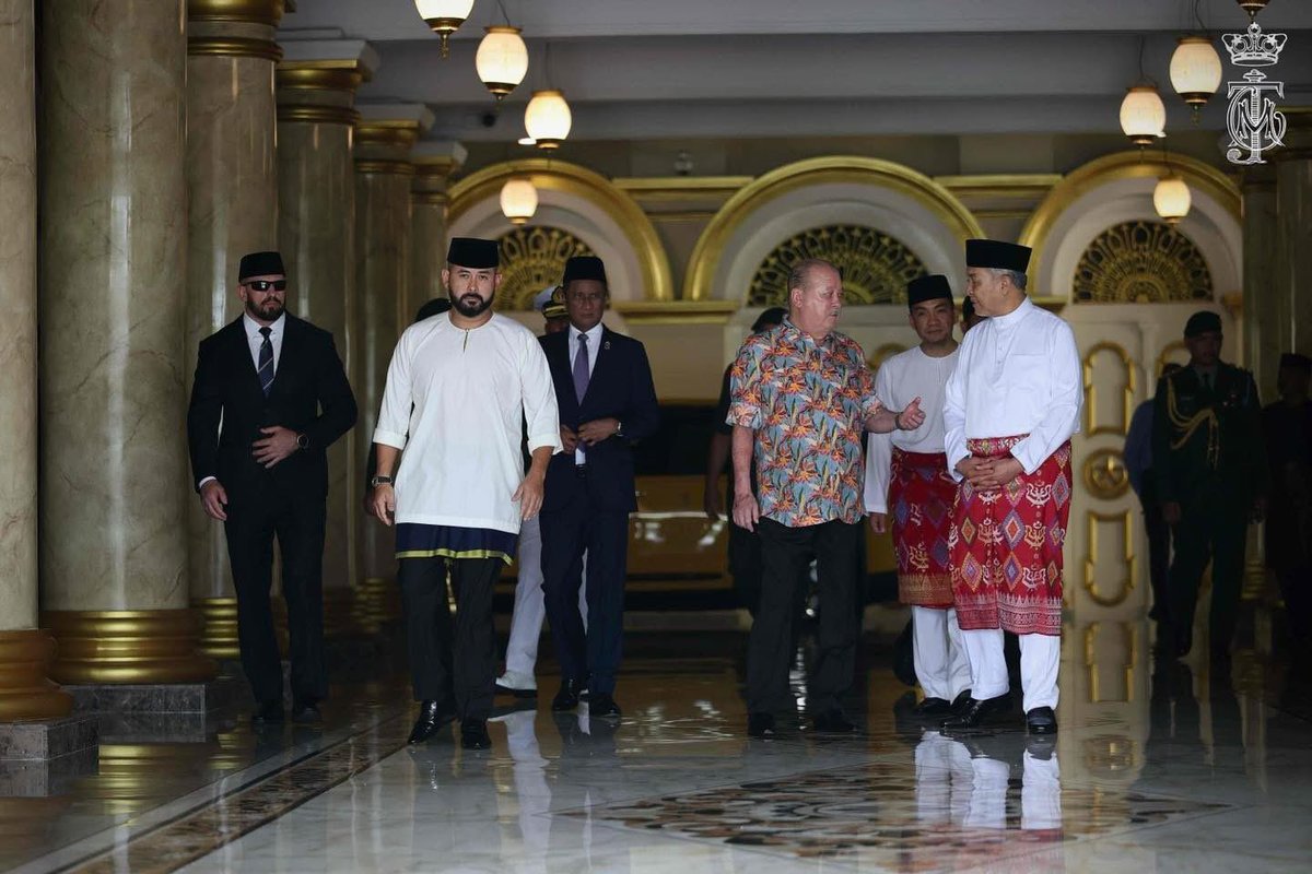 HRH Crown Prince of Johor tweet media