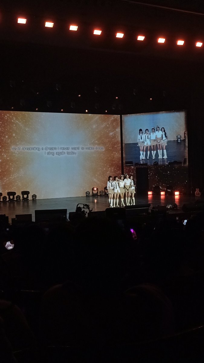 Pinkeu_Maker's tweet photo. 05/10/26
My 12 year old self made it here!
Thank you Apink and Pink pandas for making my dream come true🩷
Super ganda nila sa malapitan😭 https://t.co/MbUuKk9gfn