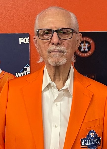 René Cardenas, the trailblazing Spanish language broadcaster who began the Spanish broadcasts for the Los Angeles Dodgers, Houston Astros and Texas Rangers, has died in Houston. 
He succumbed to cancer at 96 years old. 
#Astros #Dodgers