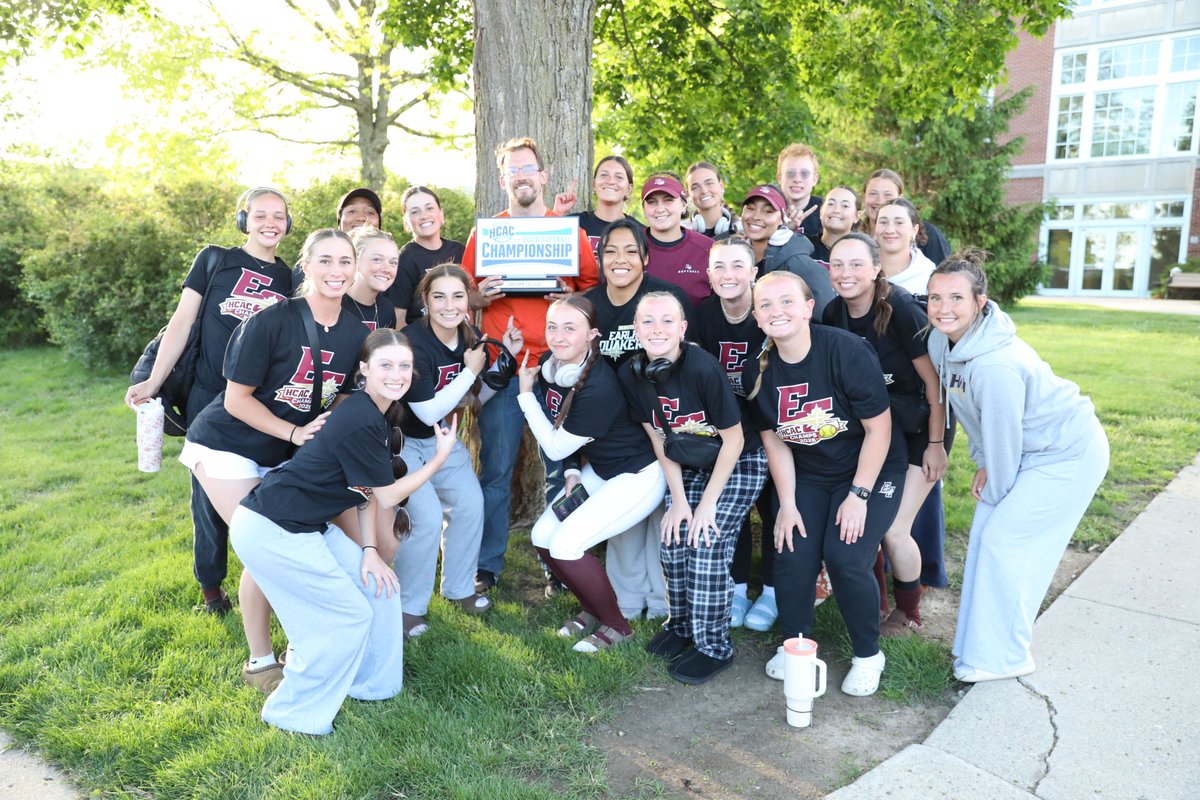 EarlhamQuakers's tweet photo. SB: The champs are home! Members of the Earlham community gatheres to welcome the 2026 HCAC Champions back to Richmond this evening!
#ffil https://t.co/9P1BlUKJC4