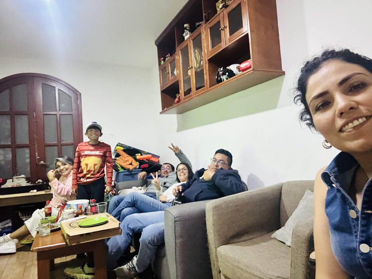 Terra_ely's tweet photo. #MasQueUnPartido vamos @PumasMX 
#MasQueUnPartido
En familia https://t.co/WSS3t0Pqui