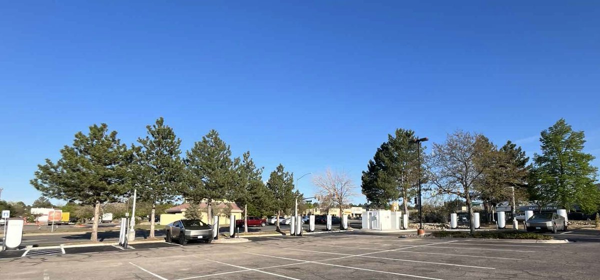 Tesla Charging tweet media