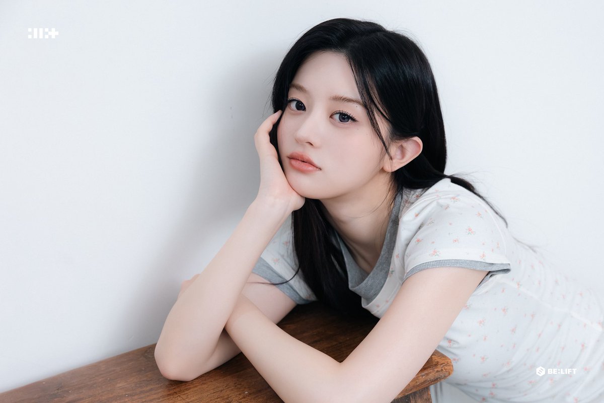 MinjuGlobal's tweet photo. [PHOTO] 260511

🎀 HAPPY MINJU DAY 🎀

Minju's birthday photos are here (๑ - ̫ • )♡♬

THE SEASON OF MINJU
#ITSMINJU_BIRTHDAY
#민주생일잇쭈미

#MINJU #민주 #ILLIT #아일릿 https://t.co/lnDKxO0K1e