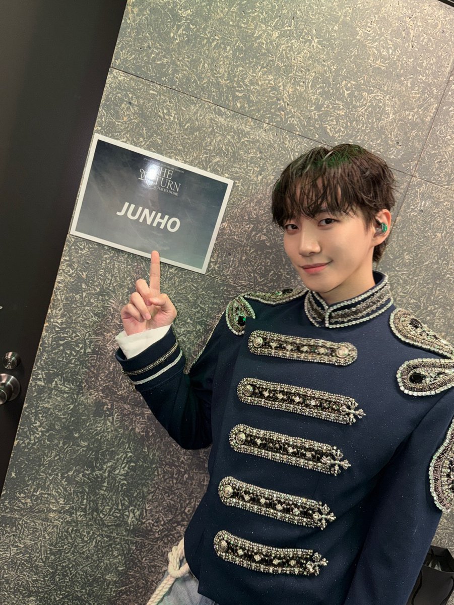 260511 포스트잊1⃣

2PM Japan 15th Anniversary Concert
“THE RETURN” in TOKYO DOME

JUNHO in TOKYO DOME 📸
instagram.com/p/DYLr8E4gfAz

#준호 #JUNHO #이준호 #LEEJUNHO