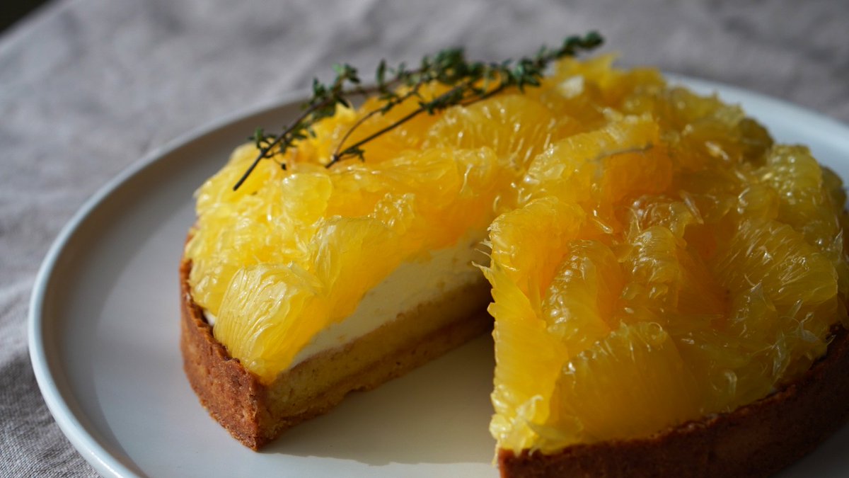 taroricafe1193's tweet photo. 河内晩柑のタルト🍊 https://t.co/IuEOZ6URLZ