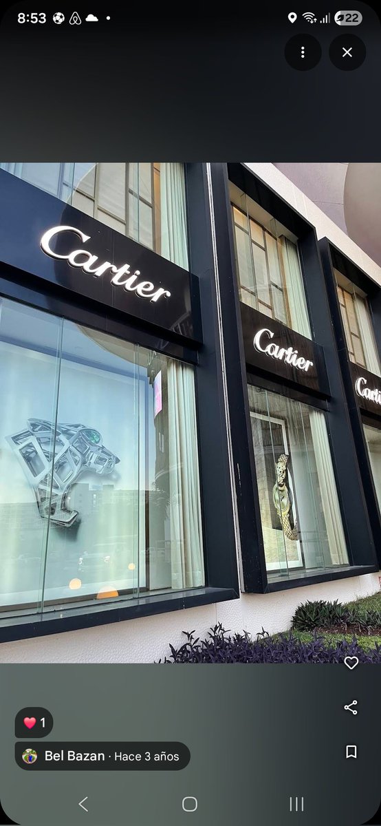 José Ramón López Beltrán de compras en la boutique Cartier de la Isla en Cancún, me dice la fuente que salió con 4 bolsas, pagó con una tarjeta BBVA azul y con cash. 

La fortuna inexplicable del hijo del ex presidente López Obrador.