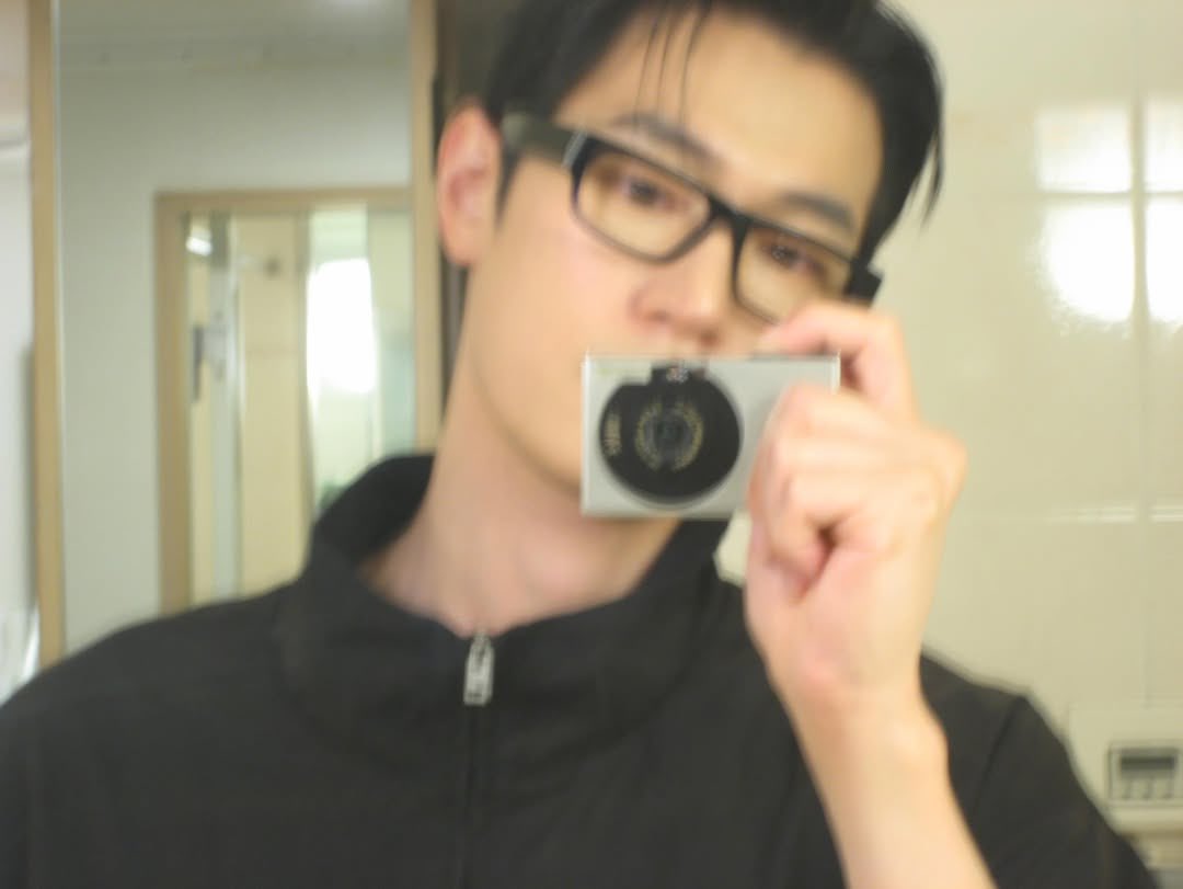 3_suam_3's tweet photo. 존잘보고 화이팅해서 일해야지!!!
는 그냥 존잘보고 미남테라피만 하는 나...🤍🖤 https://t.co/FD2QAUIqEs