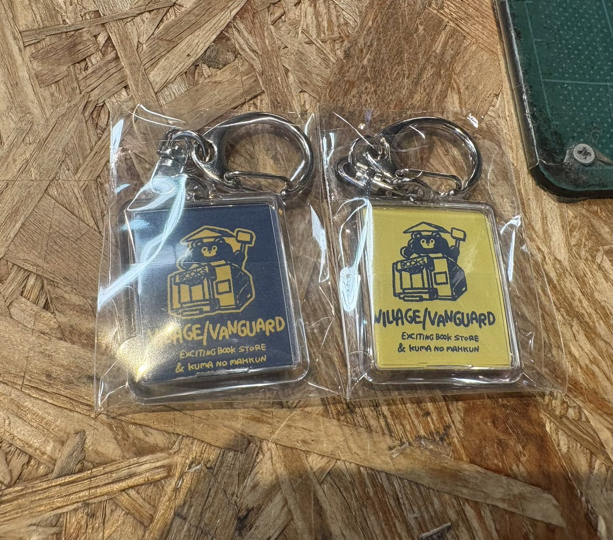 vvokazaki's tweet photo. キーホルダーが入荷いたしました！！
本日より販売開始です💨

ご来店おまちしておりますー🎉
 
#EVERYDAYSUNDAY #ヴィレッジヴァンガード #ヴィレヴァン #岡崎路面 https://t.co/s2rjRV4mx9