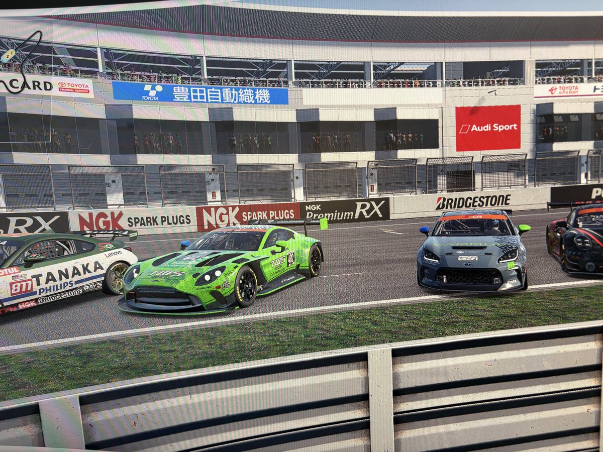 PistaSim's tweet photo. こんにちは☀️週末２日間にわたって開催されたiRacingを使ったレース『SeCR 富士24h』は
Pista✖️HiMA RACiNGとして
204号車GR86は7名のお客様と私、402号車Aston Martin Vantage GT3 EVOに3名のお客様で走りました！！
GR86はiRacing始めたばかりの方も参加しましたがトラブルも克服しながらクラス15位🏁
GT3の方はエース3名で24時間しっかり走り切り8位🏁でした。
走られた皆様、運営の皆様、応援しにお店まで来て下さった方々ありがとうございました！！
SeCRはこの後もスプリントレースだけでなく特別戦の鈴鹿10hもあるのでPistaチームとして楽しみながら一緒に走ってくれる方募集します。

本日は20時までの営業、明日はおやすみとなります。ご不便をお掛けいたしますがよろしくお願いいたします。