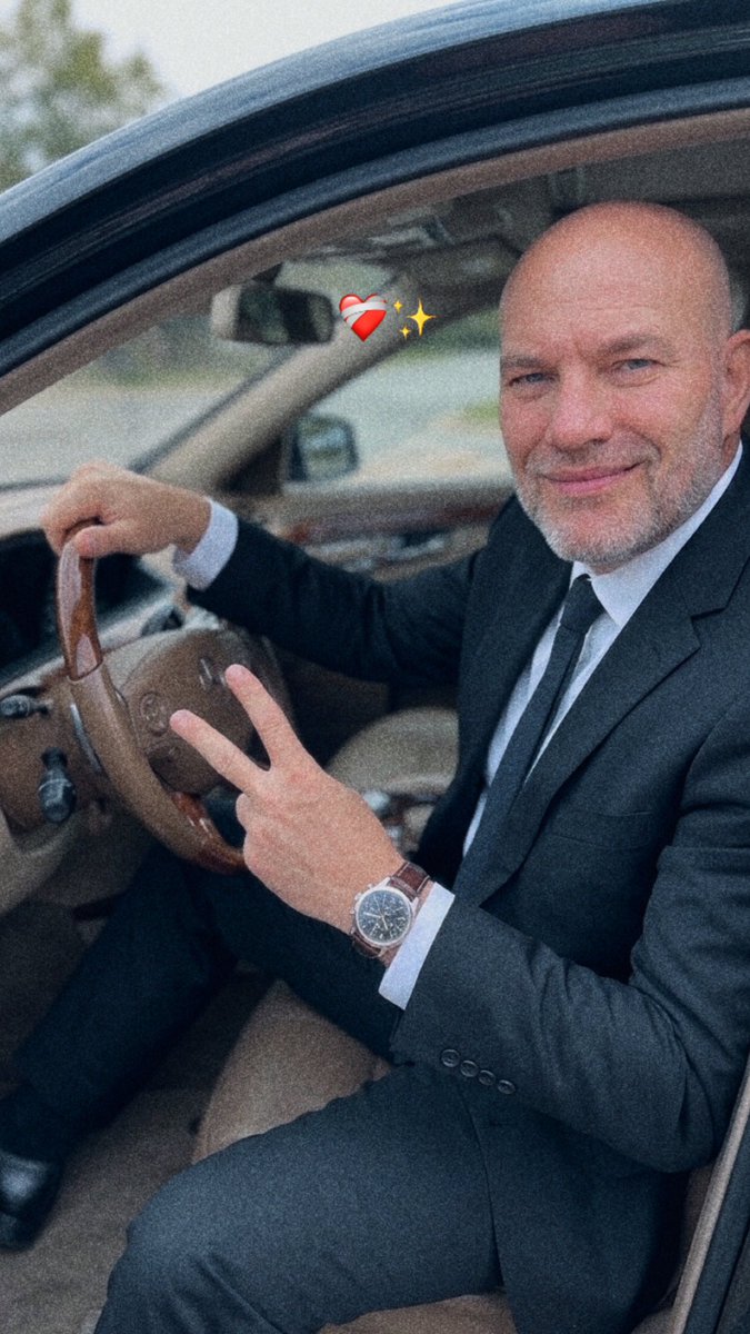 vageenot's tweet photo. New week, new chances. Let’s get it.❤️ https://t.co/kFrZ5MpvI0