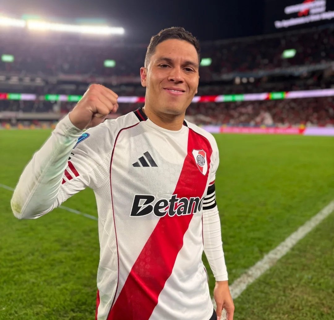 El jugador que mejor representó la 10 de River desde que se retiraron Ortega y Gallardo. Crack absoluto.