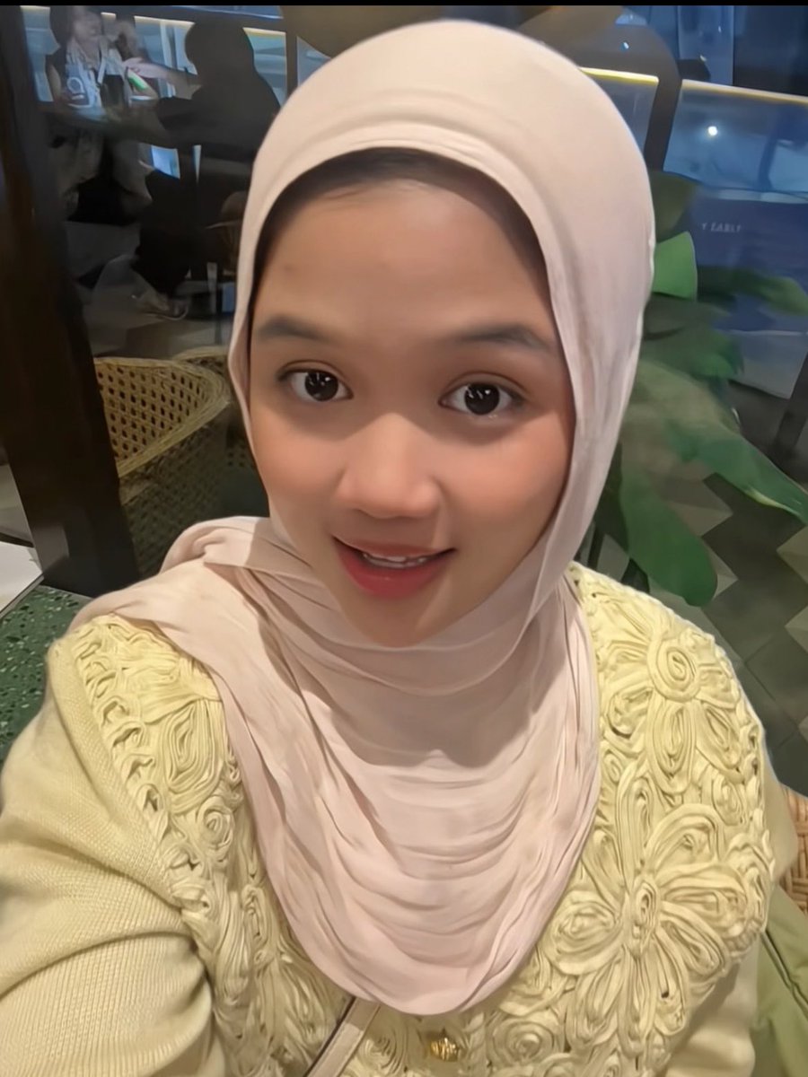 nluinee's tweet photo. imanopie cabang jakarta (jauh sih, tapi #OBSES with myself) skrinsut dari video tiktok xixixi https://t.co/Goe5I2lio4