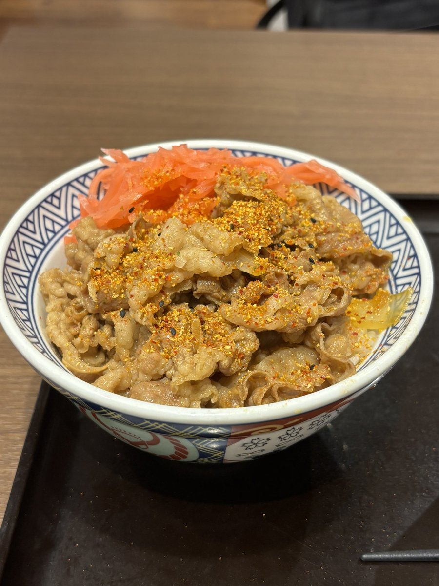 ブルボン tweet media