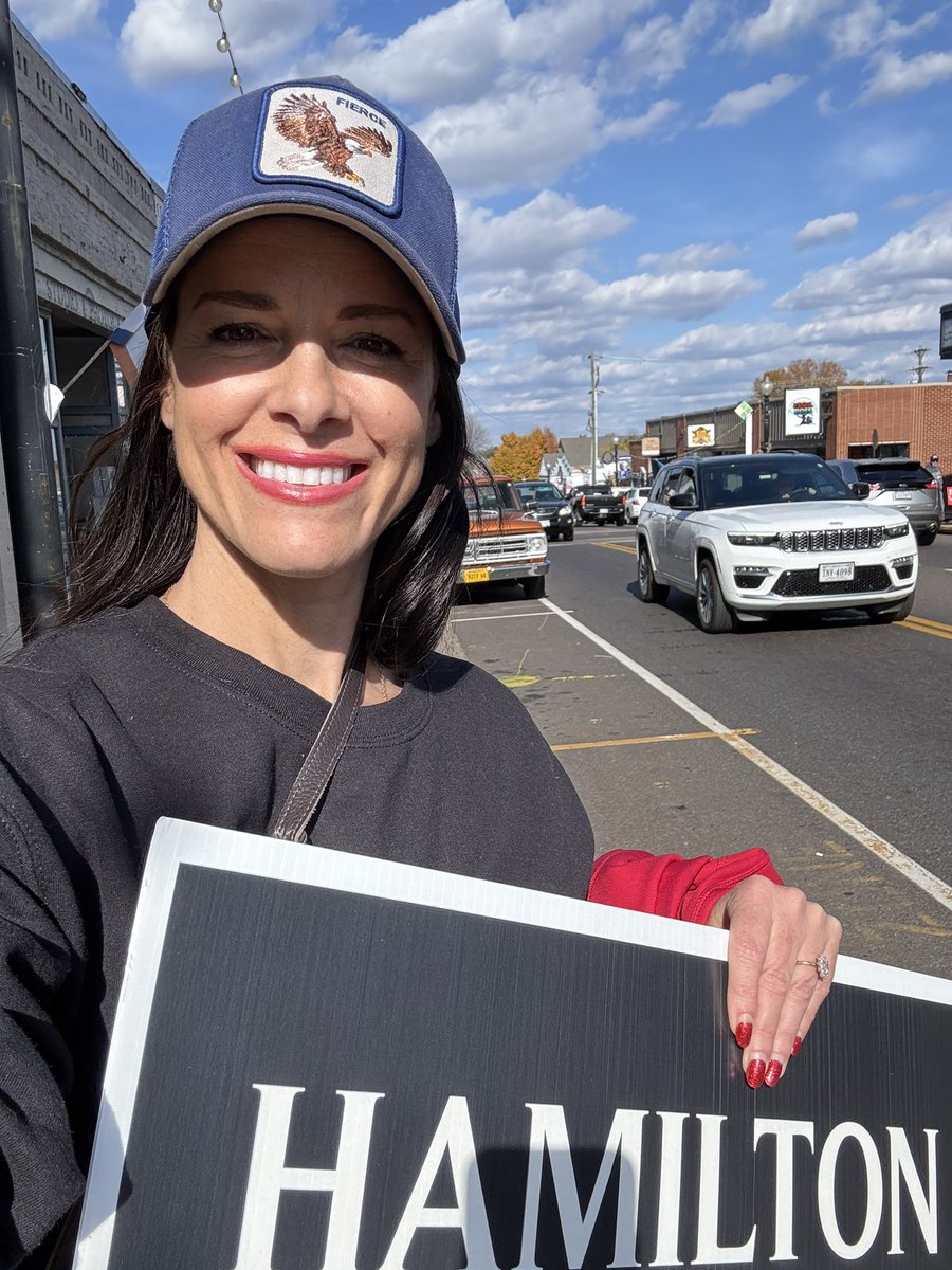 CameronVA's tweet photo. Today I am grateful not only for my amazing mother,

But also to my beautiful wife, and mother of my children @KarenHamiltonVA. 

This life has been quite an adventure, but Baby, there’s no one else I’d rather traverse it with. I love you https://t.co/ug6ZBiTMGA