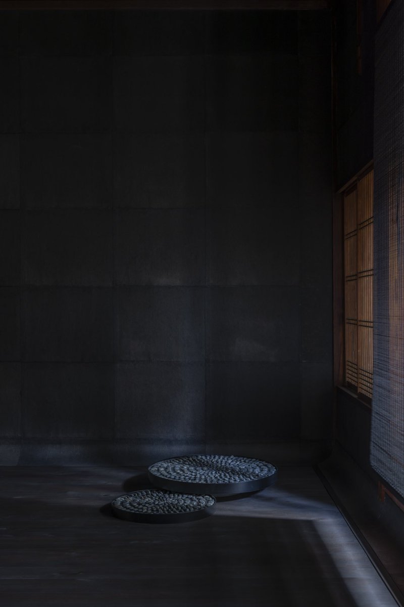 DJ_RAMIEL's tweet photo. 京都市上京区に拠点を構える瞑想室「落散（Ochill）」にてSENJOの主催企画の第2回を開催。前回に続き、20名限定の静謐な空間で、音と場の関係を探ります。
関西圏にお住まいの方はぜひご来場ください。

SENJO × Ochill
日時：2026年6月27日（土）開場15:30 / 開演16:00
会場：落散
Ticket：¥3600
※先着20枚のみ販売
出演：RAMIEL
Artwork：岸海星