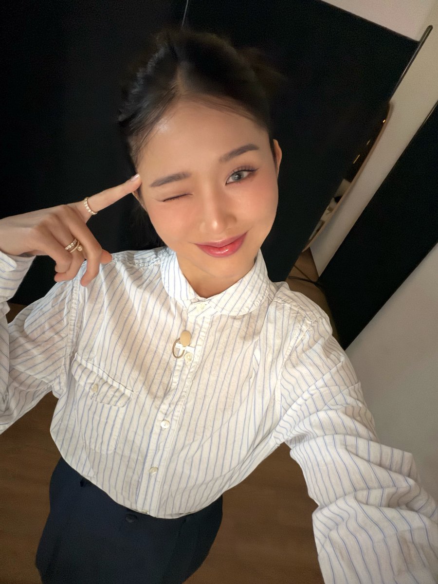 OHMYGIRL_official tweet media