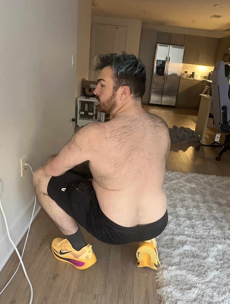 LoveOfTheClouds's tweet photo. Yeah bro ill be ready to leave in a sec... what are you doing back there? https://t.co/MhaE1SZLTf