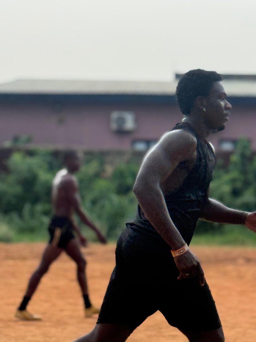 Today, we'll play ball to do CARDIO 
We will play to sharpen ur TECHNICAL ABILITIES

Touch pass, make contact, turn, 1, return, man on u, stay on toes, communicate, scan, bend your knees, guide, ball, decoy, shoot, against you, foul, e touch am go, no be me, ball, ball..

❤💡