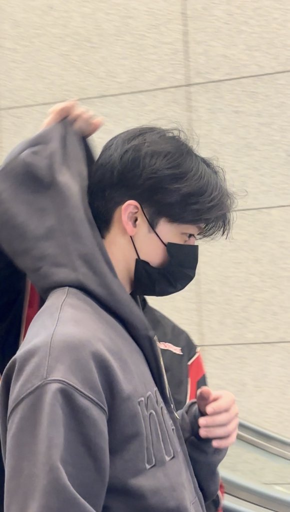 260511 ICN✈️

쩨노가 모자 씌워줌!

#JAEMIN #재민 #ジェミン 
#NCTDREAM #엔시티드림