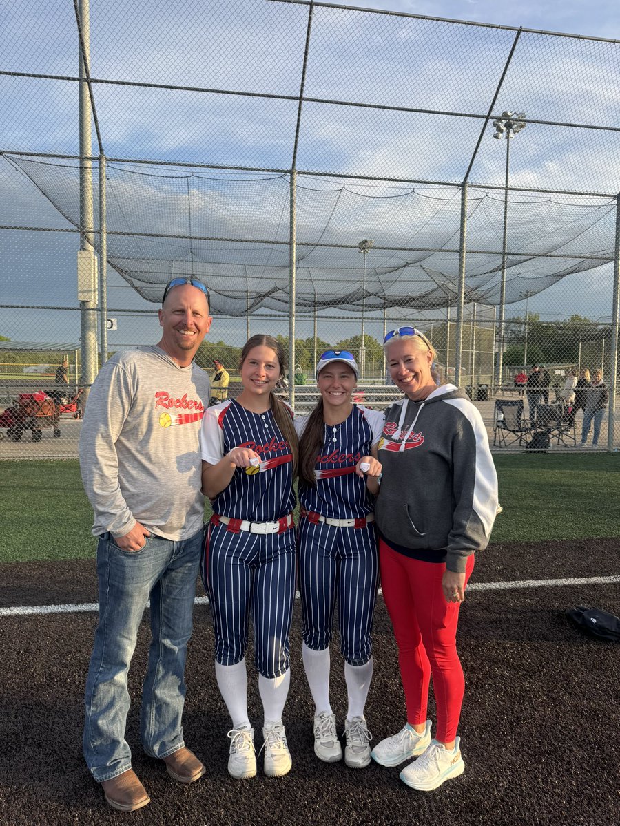 khackmann09's tweet photo. Had a good Mother’s Day weekend! I subbed for @Rockers07M this weekend and had good plate appearances! We went 7-0 winning the championship! 
Avg~ .450
Slg~ .700
9 hits; one Homerun; 5 RBIs
@AcesFPMidMO @SBRRetweets @UMSLSoftball @ExtraInningSB @SBRRetweets https://t.co/2l1dasVJZc