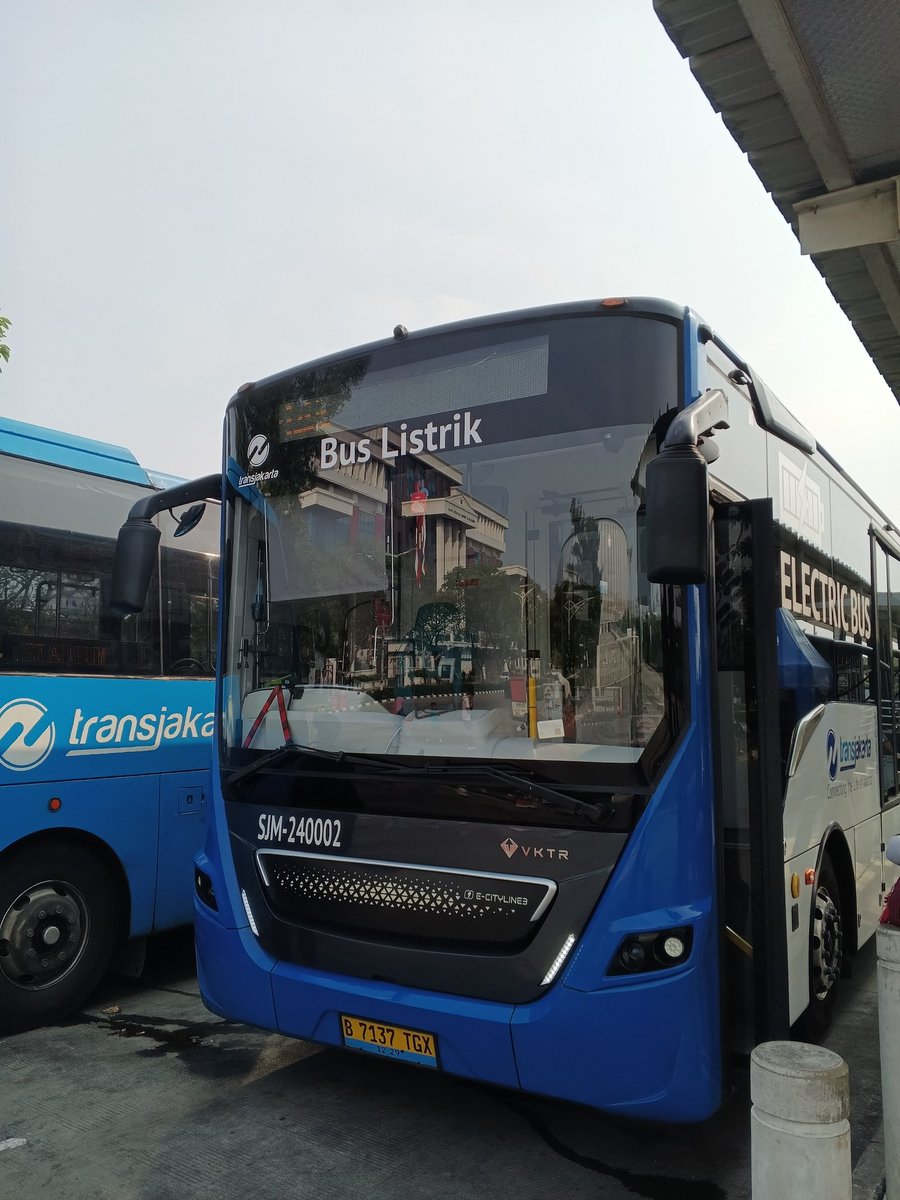 Busway Fans Club tweet media