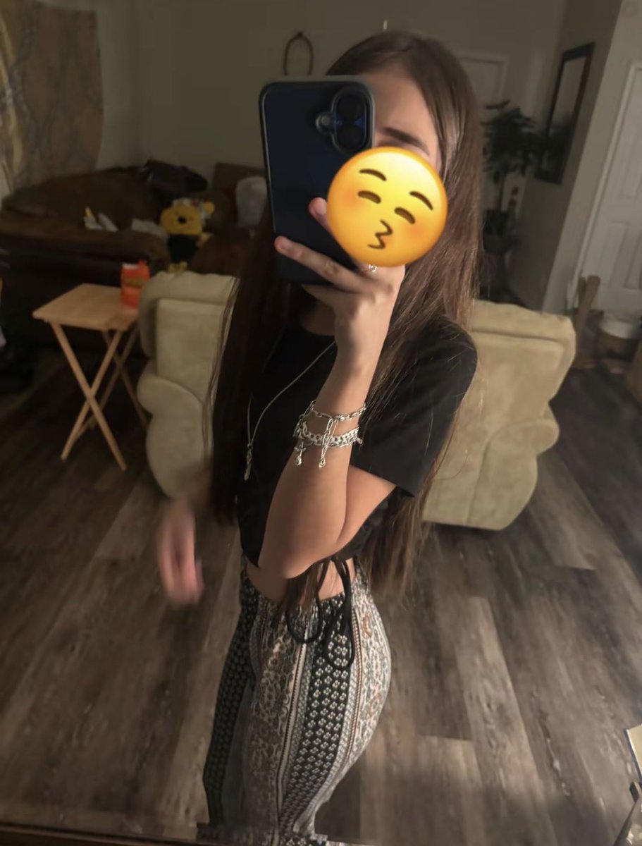 Laura tweet media