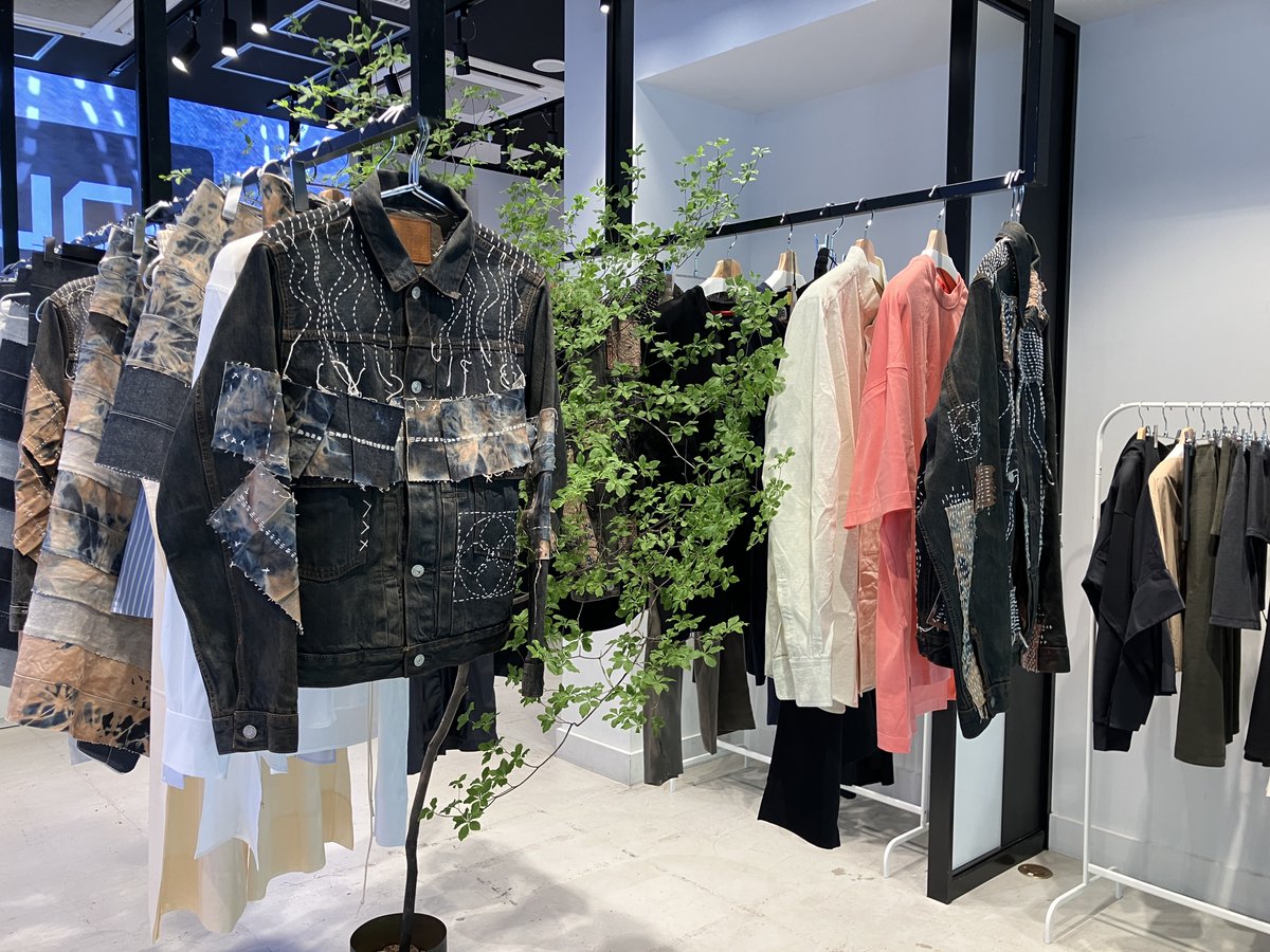 THE［　］STORE tweet media