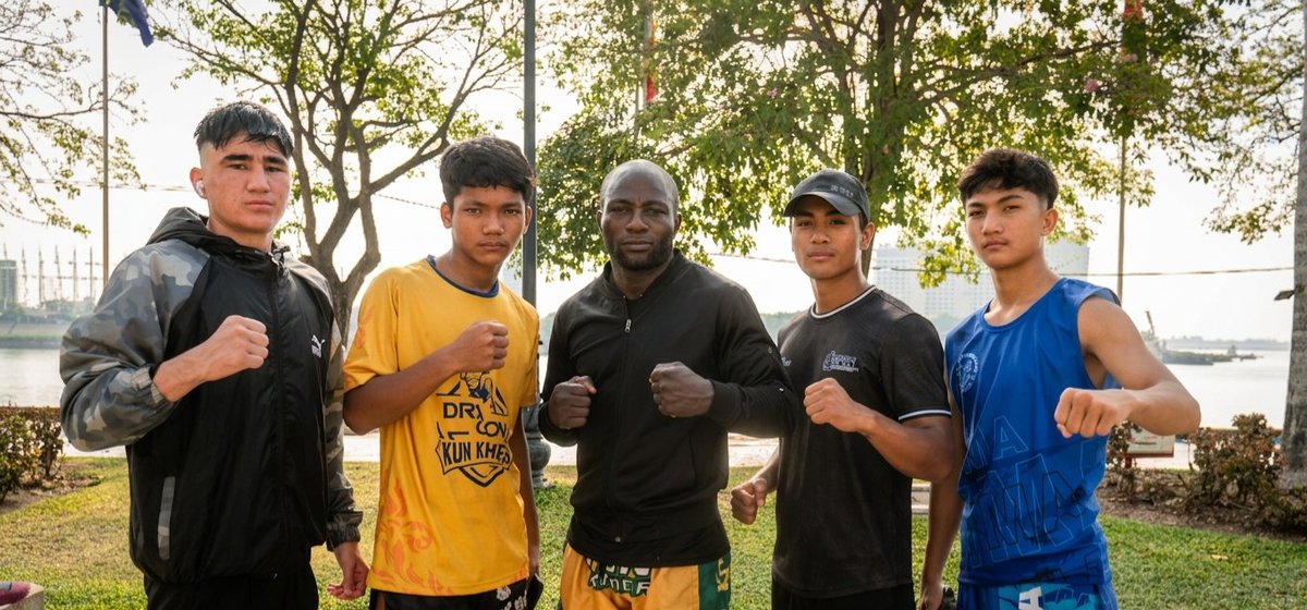 semata_umar's tweet photo. This morning’s session was a beast – in the best way.

We started with a run from the gym to the Independence Monument, passing by the riverside. After that, we turned around and headed back. Then did  3 rounds of real hard bag , plus some weights and resistance training

My body https://t.co/dDmuHNcyWm
