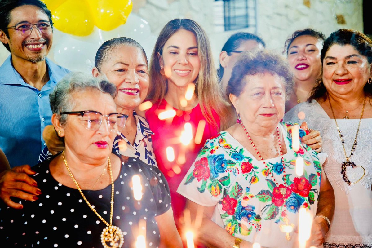 isabelrdzh's tweet photo. Celebramos este 10 de mayo en Cordemex junto a Doña Mati, consintiendo con mucho cariño a todas las mamás. Gracias por su amor, entrega y por ser el corazón de cada familia. ¡Feliz Día de las Madres!💓🌼 https://t.co/N993Ie3J3o