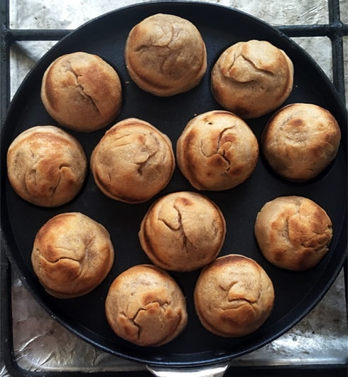 steamingpot's tweet photo. No tandoor? No oven? No problem.🛑

You can mimic the traditional roasting process on a standard stove-top, with a paddu maker (or similar cooking plate with hemispherical moulds, such as a takoyaki pan). 

Full guide: https://t.co/gYJ2Gw7jPf

#KitchenHacks #CookingTips #Litti https://t.co/GK8owonnC5
