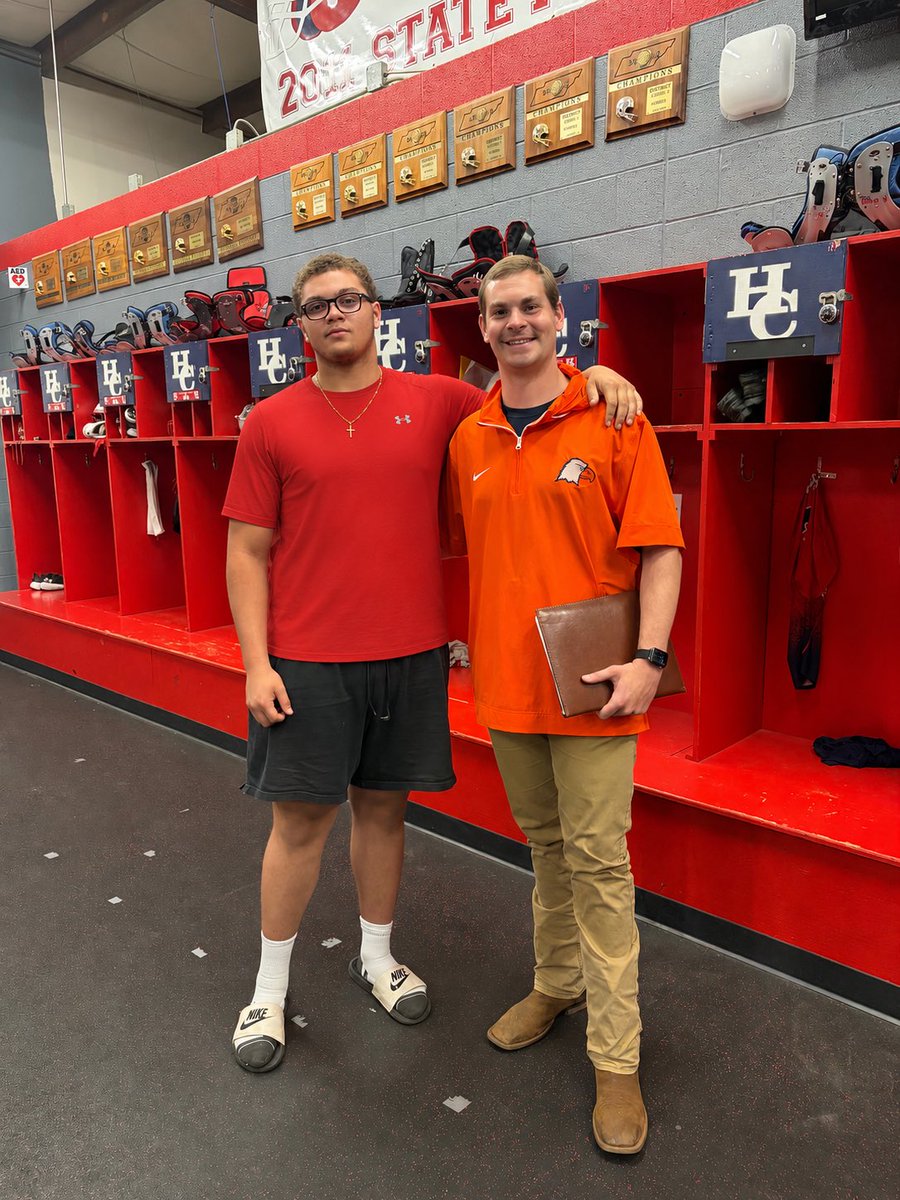 AadenTeague's tweet photo. Had a great chat today with @coachaaydelott 

@cnfootball @HCPatriotsFB @CoachButlerGBR https://t.co/yIlOdlANva