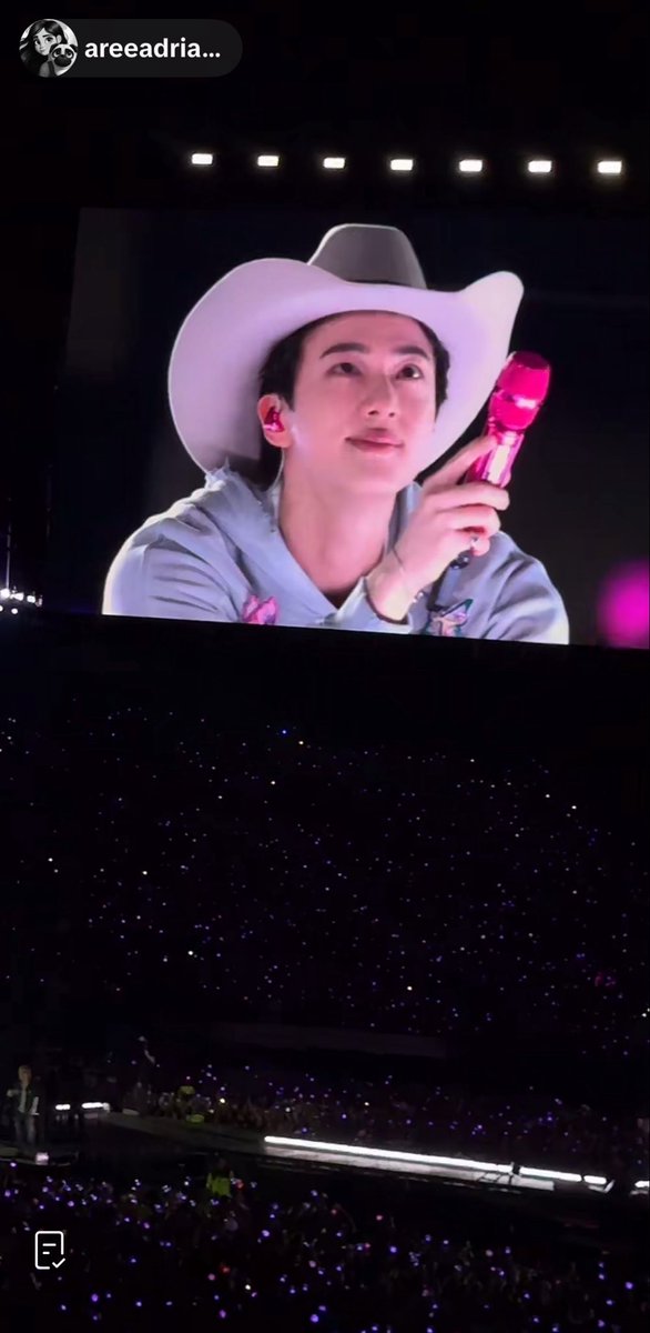 bts7_eri's tweet photo. nvm mexico city you win you made jin look that at the end of spring day https://t.co/nQcmH29YkV
