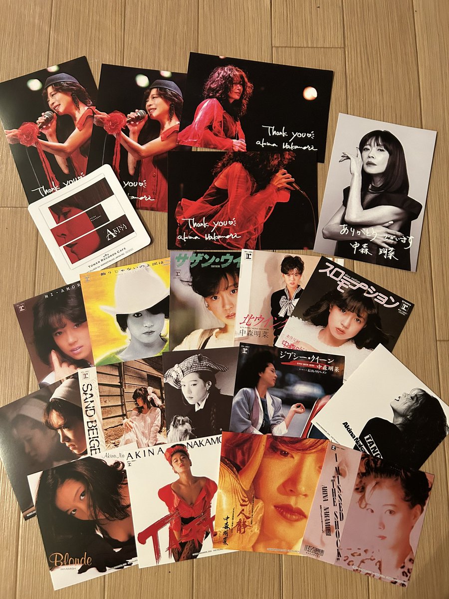 あ、これもあった！ 明菜ちゃん カフェ予約特典 AKINACAFE ステッカー