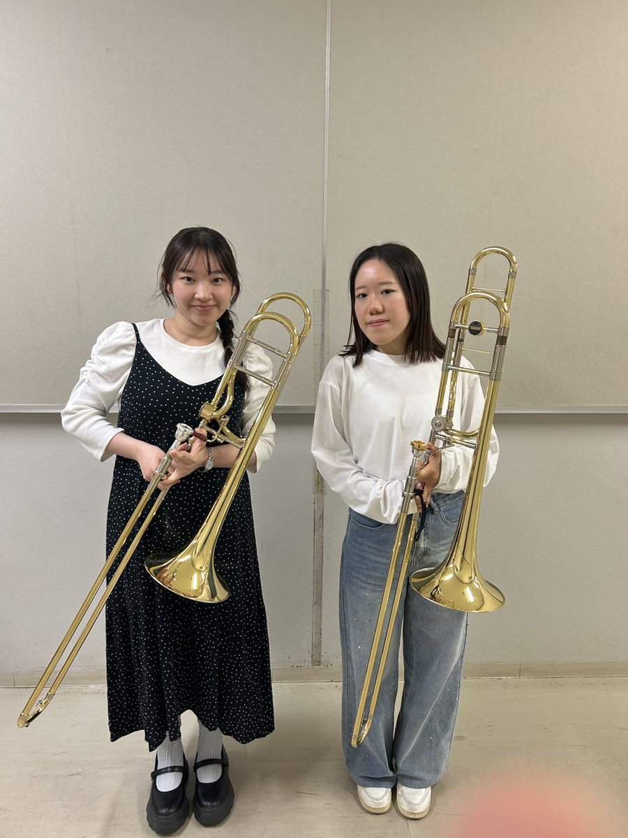 ycuorch's tweet photo. 本番まであと11日！

こんにちは！トロンボーンパートです✨️
旋律でも和音でも大活躍！さまざまな音色を表現できるよう頑張ります🎶とくに新世界よりは美味しいところ沢山なのでぜひご注目ください！
舞台右側ひな壇、伸び縮みするスライドが目印！かっこいい音届けます！乞うご期待♡
#よこいちおけ https://t.co/nzI4t02UKm