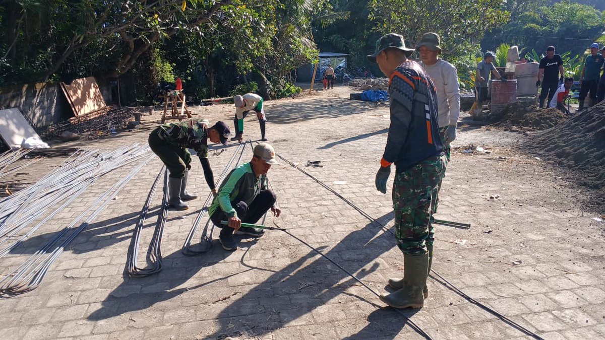 Kodam9Udayana's tweet photo. Progres Jembatan Perintis Garuda di Buleleng Tembus 30 Persen, Konektivitas Warga Kian Nyata
#Kodim1609Buleleng #Jembatantniad #Buleleng #Seririt #Bali #PembangunanInfrastruktur #KonektivitasWilayah #TNIAD #TNIManunggal #InfrastrukturUntukRakyat #IndonesiaMaju #BaktiTNI https://t.co/CCnnkIPH5o