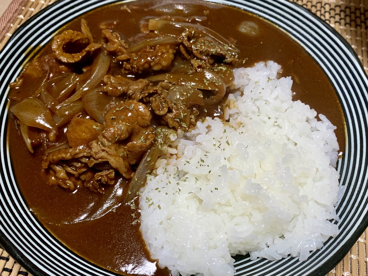 @もつ tweet media