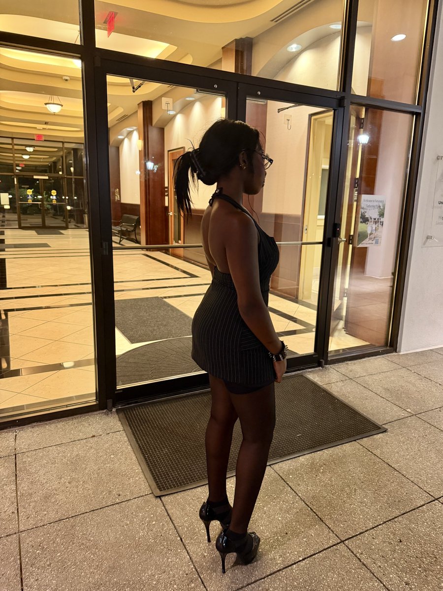 Nashyob1tch's tweet photo. A little temptation never hurt anybody 💋 https://t.co/JpabXvnENB