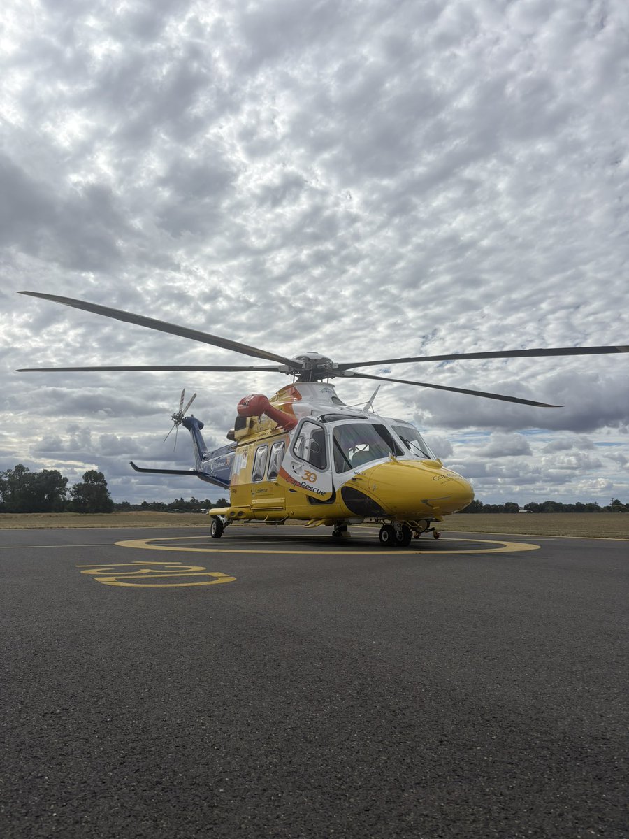 caprescue's tweet photo. @Caprescue Rescue300 is transporting a patient from Emerald to Rockhampton hospital 

Stay Safe Queensland

#Rescue300 #QLDHealth https://t.co/OXWQrlDndy